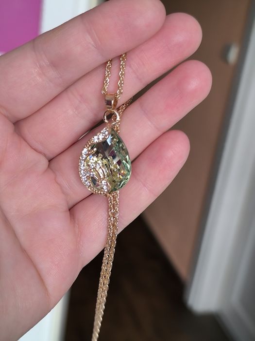 Нов комплект  ,състоящ се от часовник,обечки и пръстен