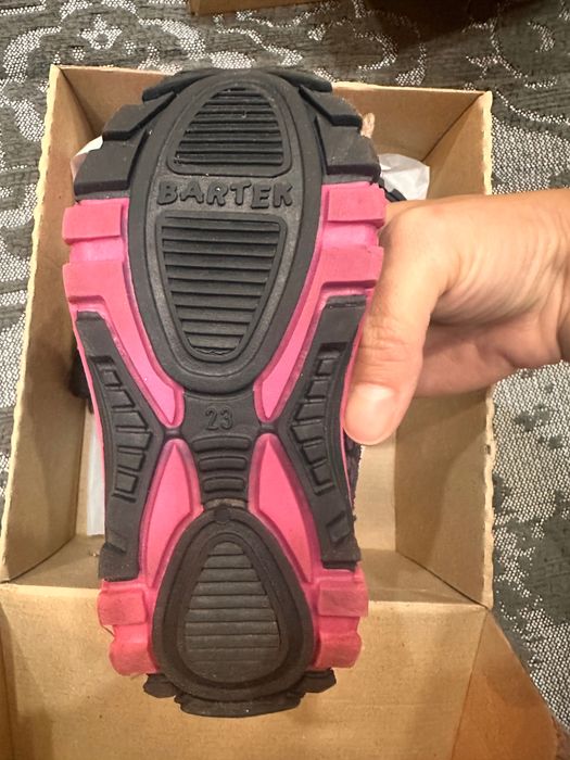 Продам детские ботинки Bartek