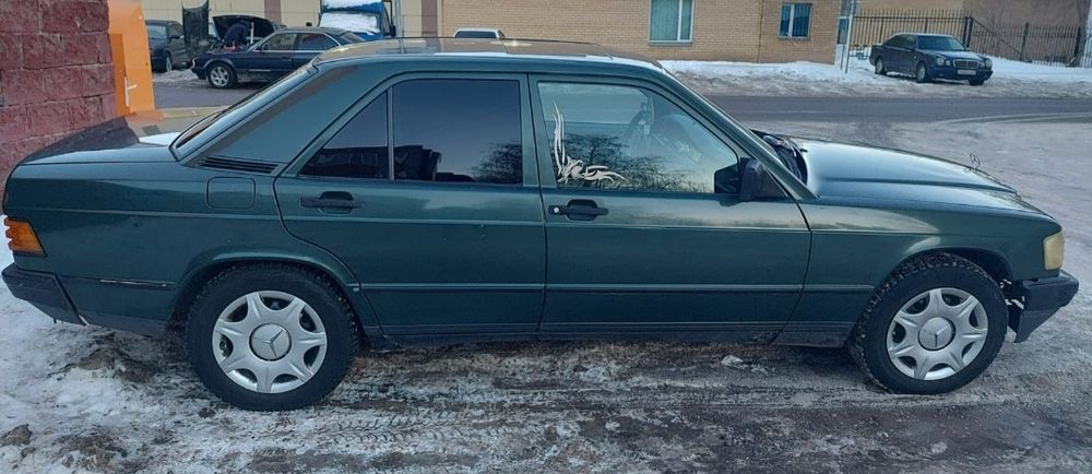 Продам Mercedes 190