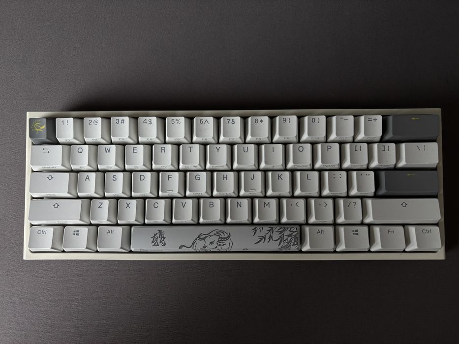 Ducky one 2 mini white/cherry mx red swiches. Used 2 months.