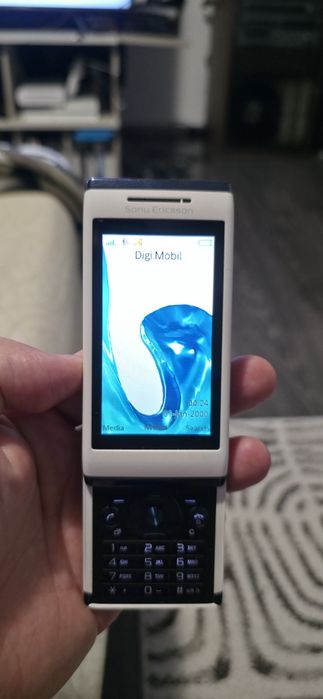 Sony Ericsson Aino u10i