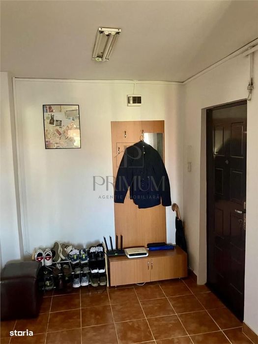 Aradului, 2 Camere, Centrala Proprie, Decomandat, Bloc Izolat