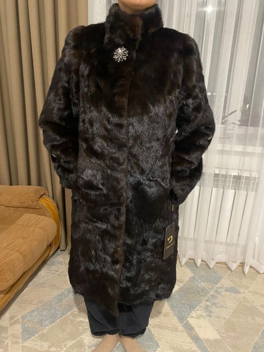 Подам шубу размер 42-44