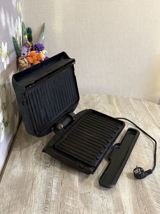 Электрический гриль Russell Hobbs