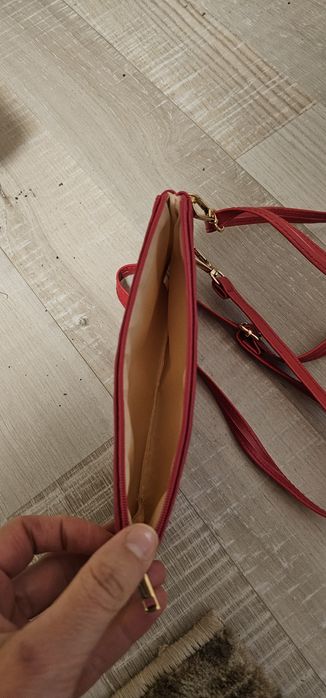 Продавам дамски чантички