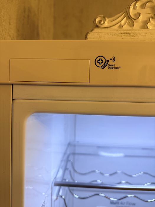 Продам Холодильник LG Inverter linear ( новый)