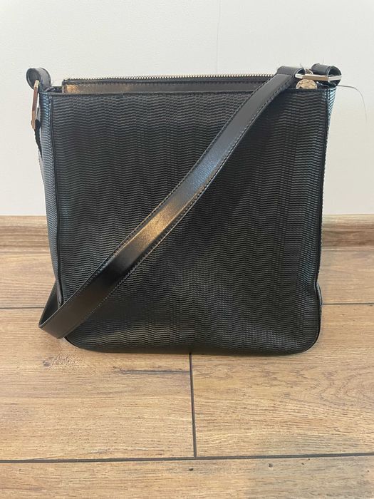 Продавам дамска чанта  STARS by Michael Cromer