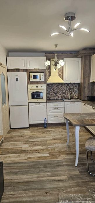 Дава се под наем Двустаен апартамент в София, Връбница 1 - 55 кв.м за 600 € - Снимка #1