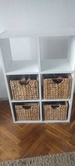 Шкафове, етажерки