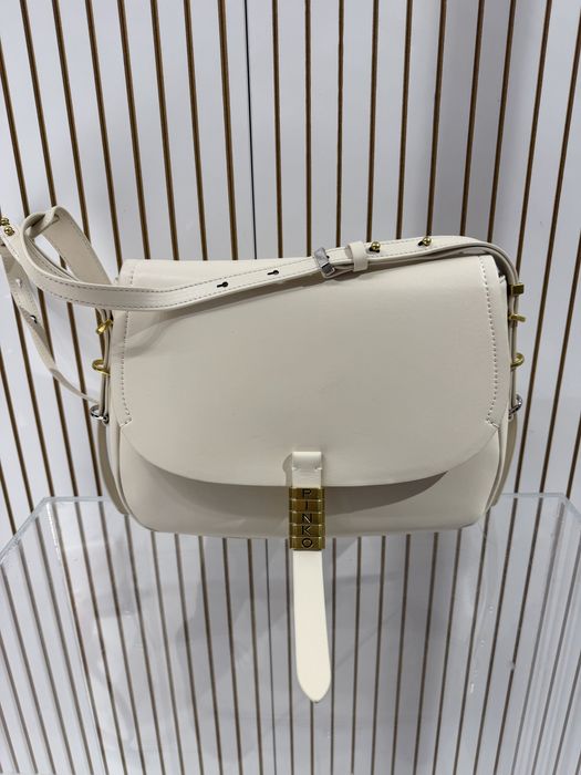 Нова дамска чанта Pinko