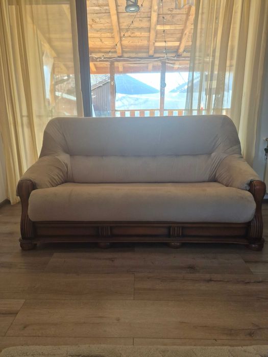 Canapea extensibila cu 3 locuri si pat rabatabil