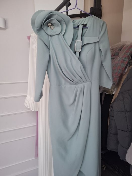 Платья нарядные, вечерние