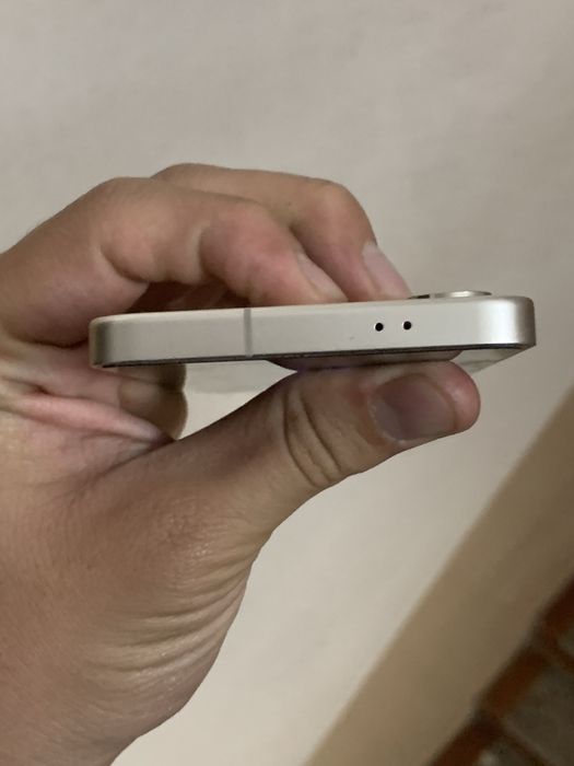 Samsung Galaxy S24 8/256Gb 400 y.e