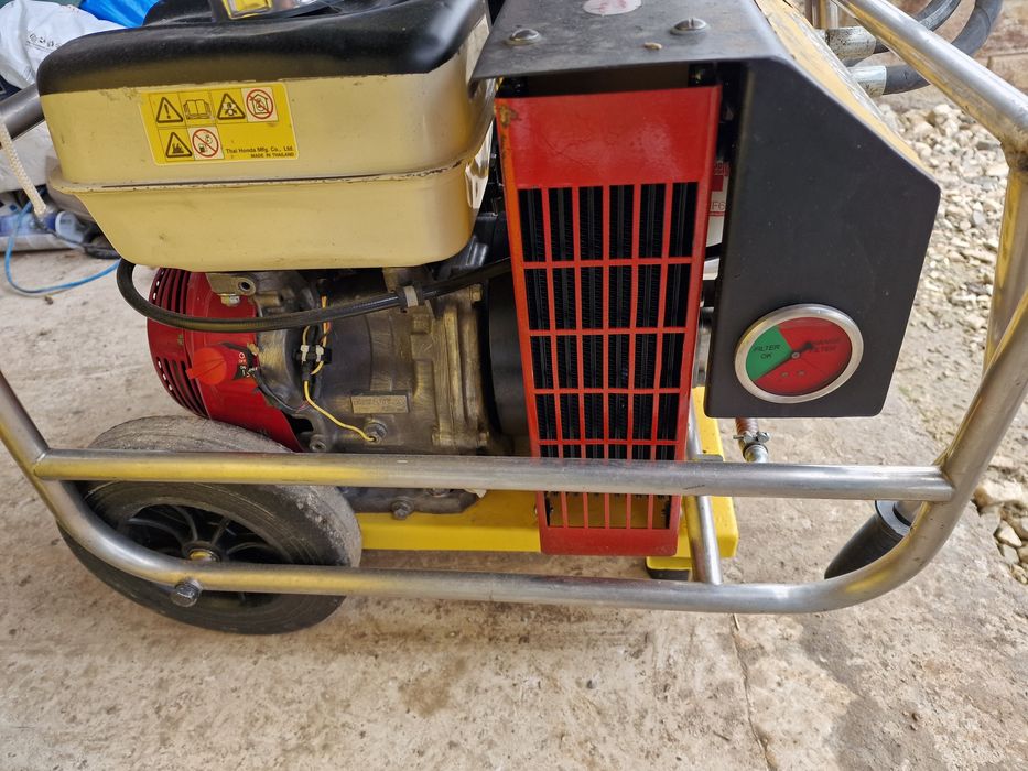 Grup hidraulic Atlas Copco cu picamer