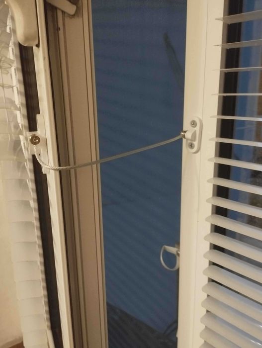 решетка. Замок Защита от выпадение козырек