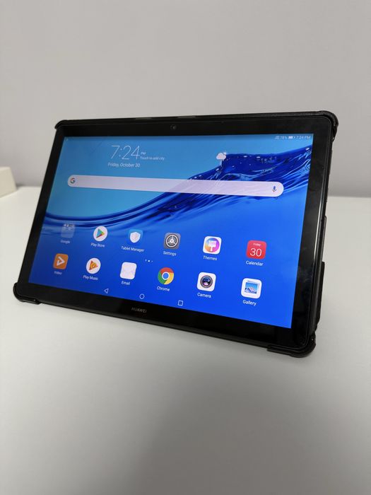 Tableta huawei media pad t5. Cu folie si husa. Negociabil