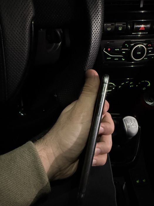 Iphone 11 сатылады