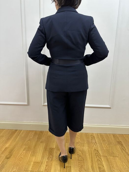 Костюм женский синий.