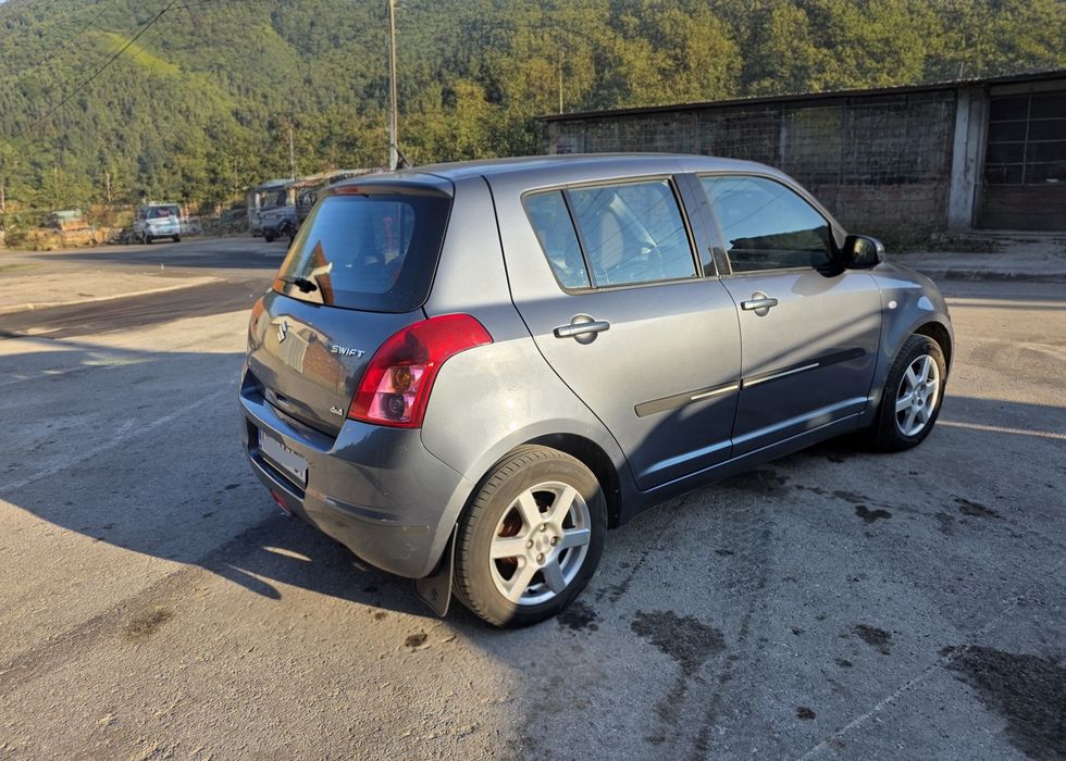 Suzuki Swift 1.3i 4x4