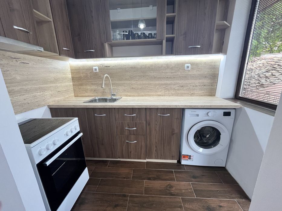 Дава се под наем Четиристаен апартамент в Разград, Варош - 120 кв.м за 433.5 € - Снимка #2