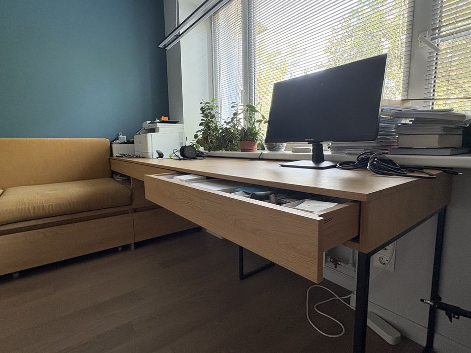 Рабочий уголок, мебель / стол для кабинета