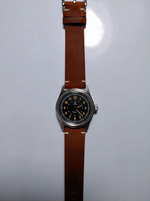 Часы механические с возможностью ручного завода и автоподзавода.