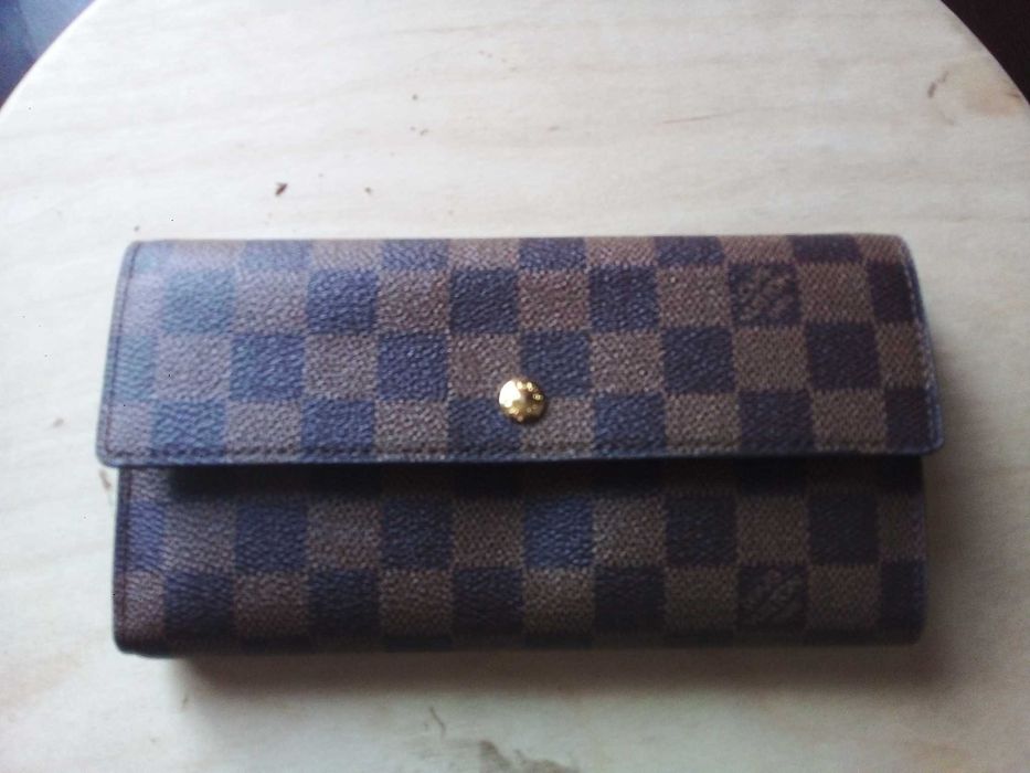 Продам Женское портмоне Louis Vuitton