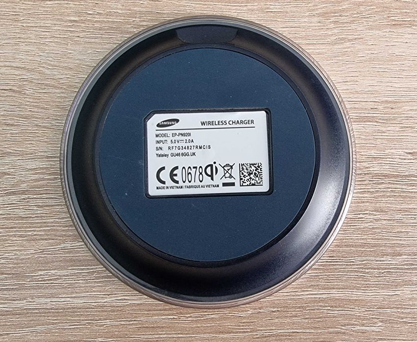 Безжично зарядно / Wi-Fi зарядно SAMSUNG EP-PG920I