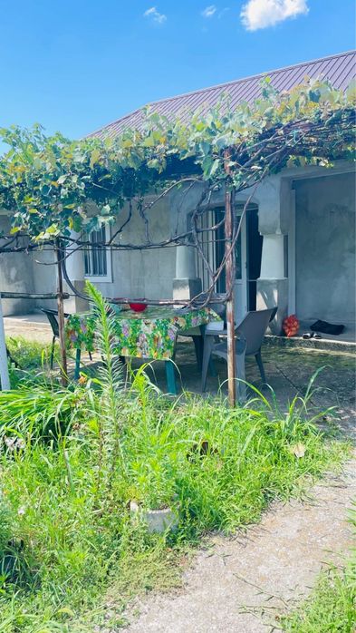 De vanzare casa in Turnul Magurele la intrare in comuna Lita.