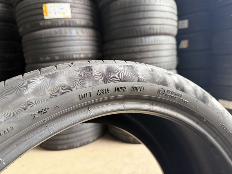 315/30/22//275/35/22 CONTINENTAL