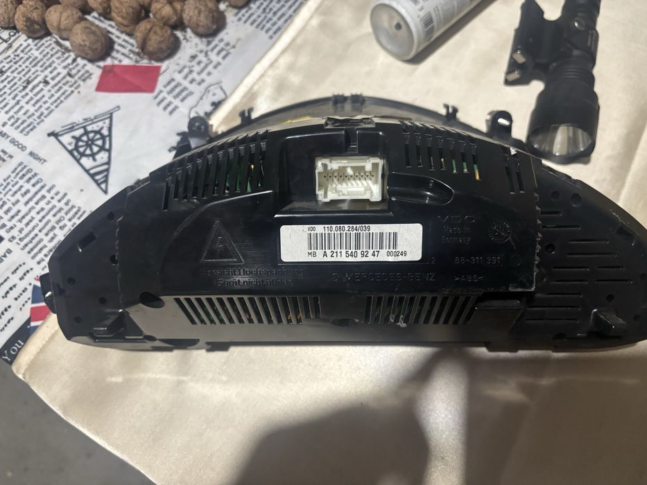 Табло за Мерцедес Е 270