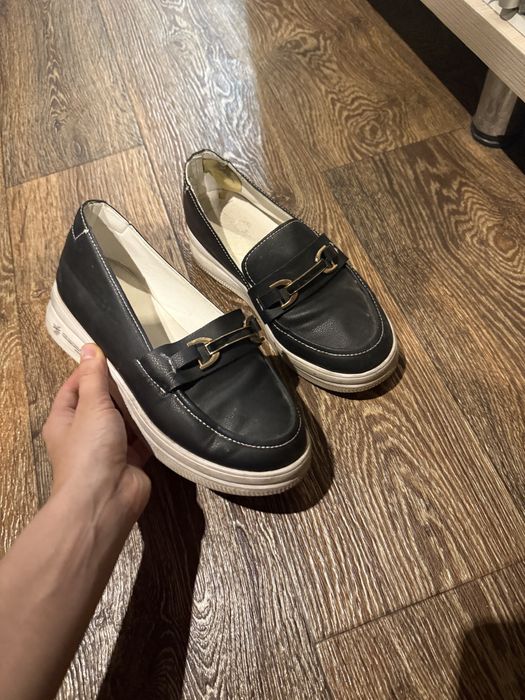 Обувь балетки и ботинки