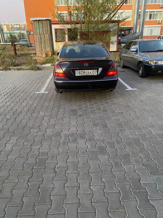 Mercedes-Benz E 320, 2005 года