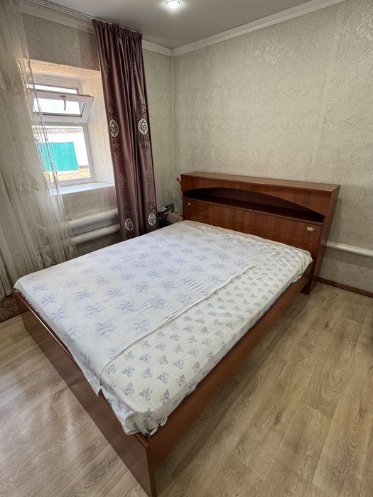 Продается спальный гарнитур