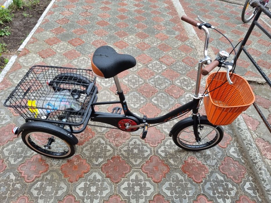 Трехколесный велосипед