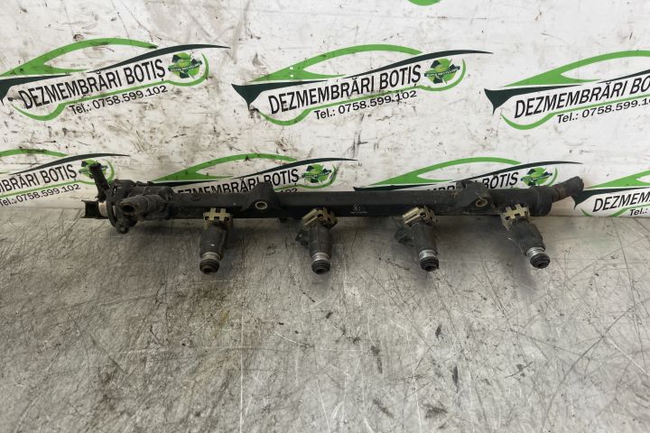 Rampa injectoare 030133319L / 030 133 319 L Volkswagen VW Polo a 3-a