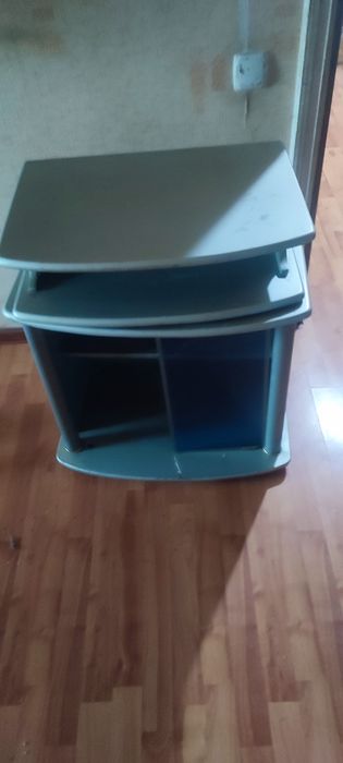 Отдам тумбу под телевизор