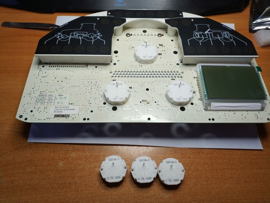 Дисплей за Трактор Massey Ferguson 6470 / 7400 (2004 - 2008) десен!