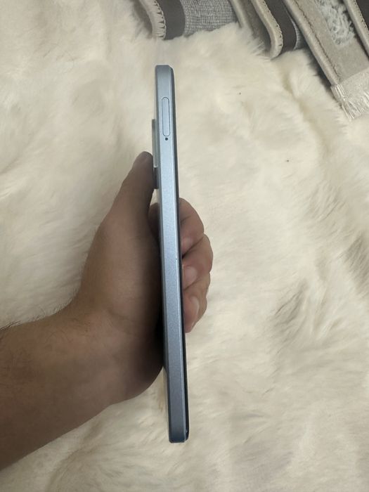 продам Oppo A58 в хорошем состоянии