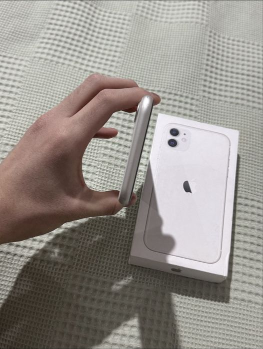 iPhone 11 / 128gb / 77%