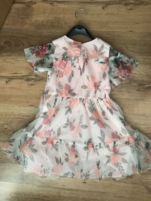 Детска рокля с тюл