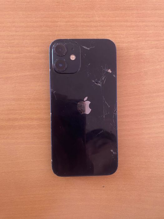 Iphone 12 mini.