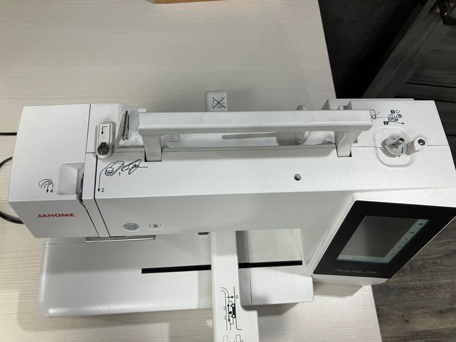 Продам вышивальную машину