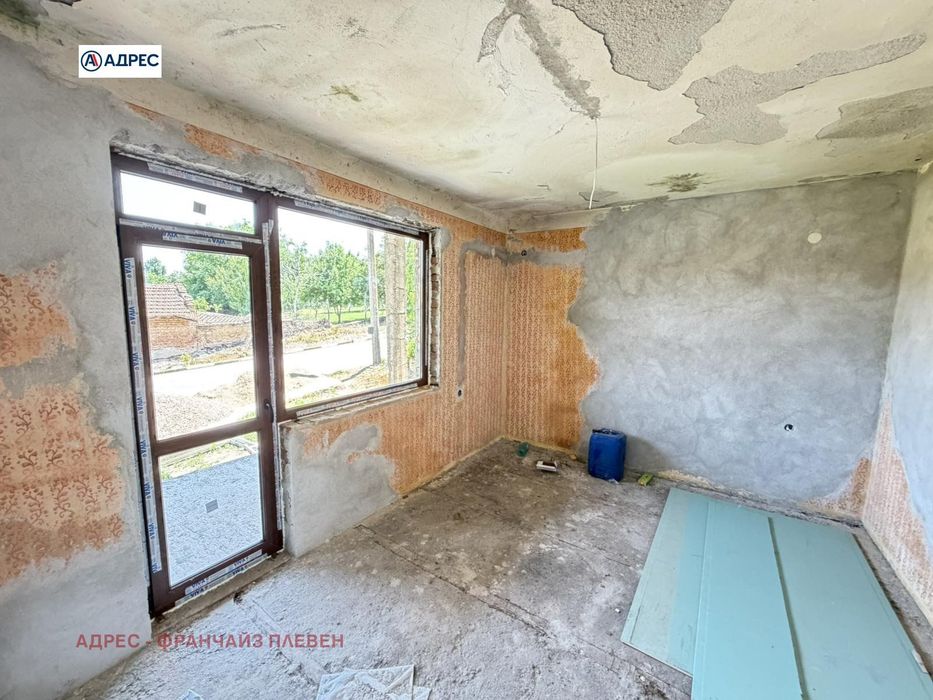 Къща в Плевен, област-с.Подем площ 100 цена 65000