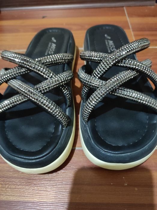 Срочно продаются летние тапочки