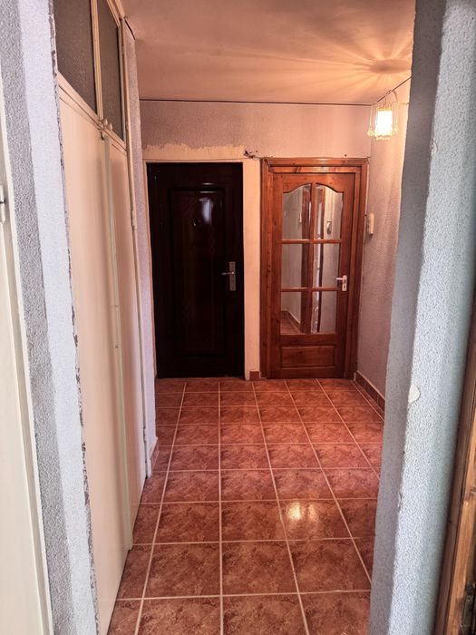 Apartament decomandat de vanzare. Cartier sararilor