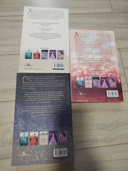 De vanzare 5 volume seria Alegerea de Kiera Cass