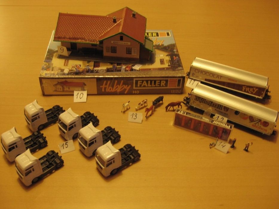 Модели на Коли, Камиони и Къща за Макет Мащаб НО, 1/87