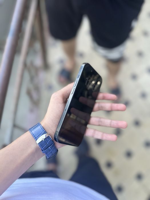 Iphone 15 pro Black Platinum