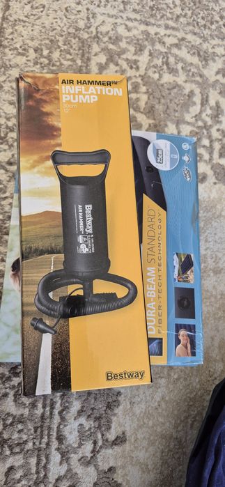 Продам два матраса с насосом